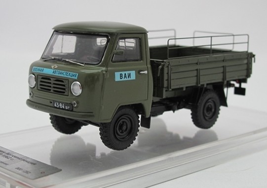 1:43 УАЗ 450Д «Военная Автоинспекция» МО СССР 1962 г. с аксессуарами в кузове