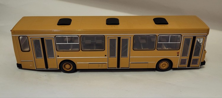 1:43 Автобус-5256.00 циркон