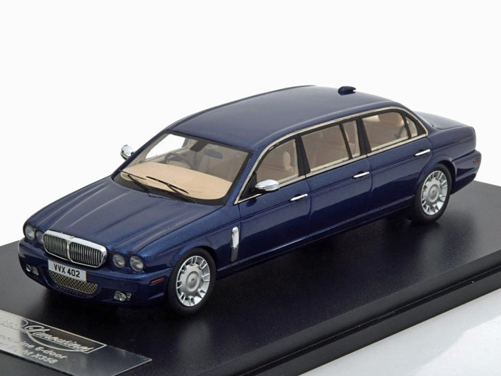 1:43 DAIMLER Super Eight Wilcox Limousine (X358) 1995 Blue