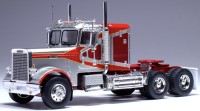 1:43 седельный тягач FREIGHTLINER FLC 120 64 T со спальником 1977 Silver/Red 