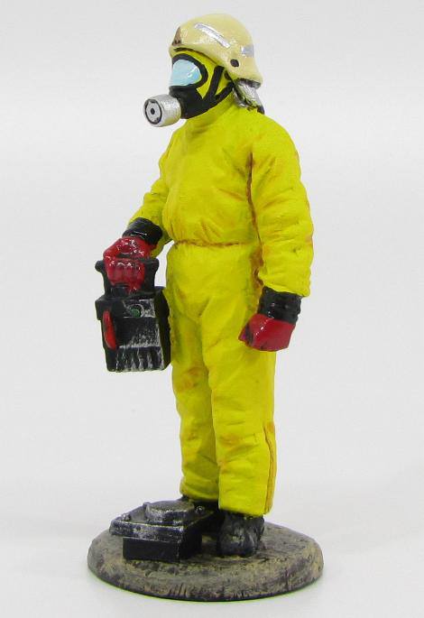 1:32  Пожарный в костюме хим.защиты Германия 1996 