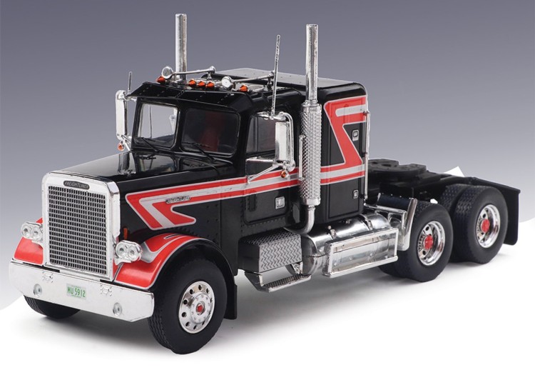 1:43 седельный тягач FREIGHTLINER FLC 120 64 T со спальником 1977 Black/Red 
