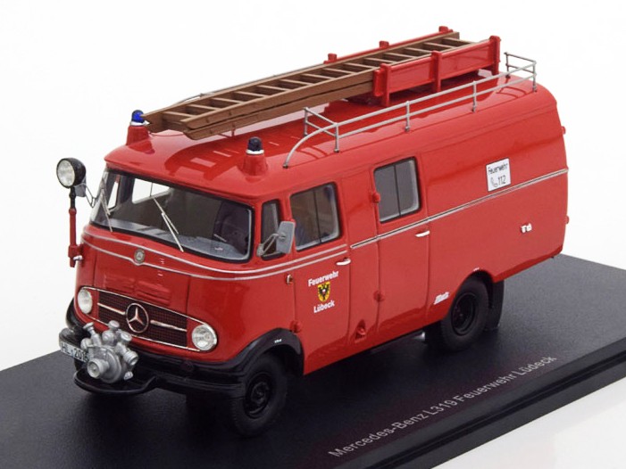 1:43 MERCEDES-BENZ L319 Box Wagon "Feuerwehr Luebeck"  (пожарный) 1961
