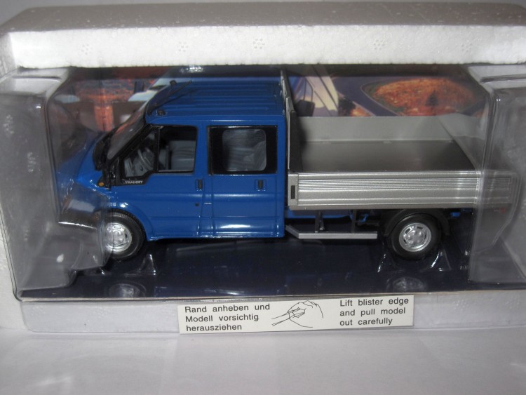 1:43 Ford Transit Pritche