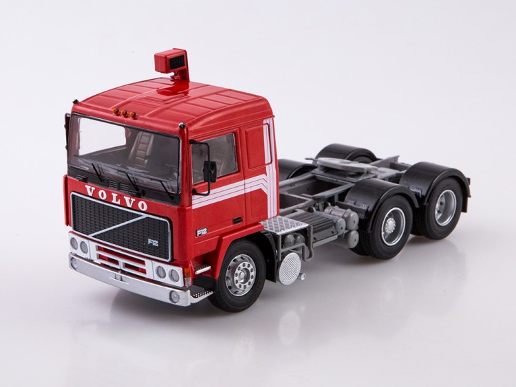 1:43 VOLVO F12 тягач, красный