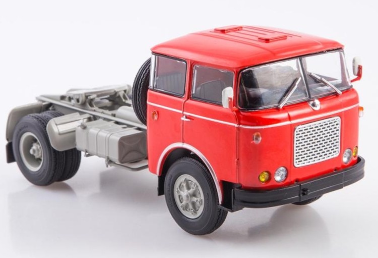 1:43 Skoda 706 MTTN, красный