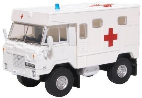 1:76 LAND ROVER FC Ambulance 4x4 NATO Bosnia 1995 White