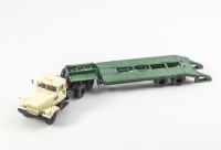 1:43 КРАЗ-258Б1 с п/п ЧМЗАП-5523, бежевый / зеленый