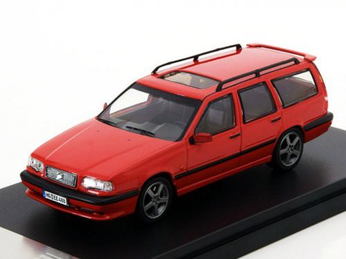 1:43 VOLVO 850 T-5R Station Wagon 1995 Red