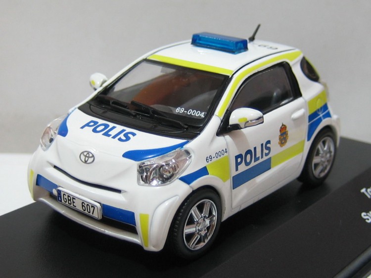 1:43 TOYOTA IQ "POLIS" (полиция Швеции) 2011