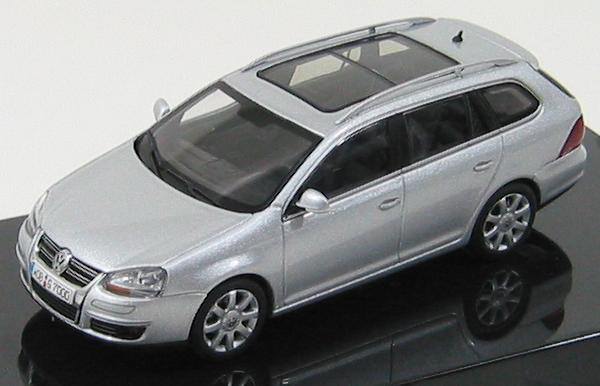1:43 Volkswagen Golf V Variant (silver metallic)