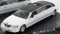 1:43 Lincoln Town Car Limousine (white/black)