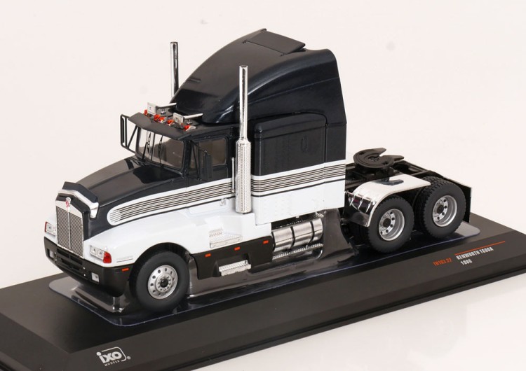 1:43 седельный тягач KENWORTH T600A 1986 Black/White