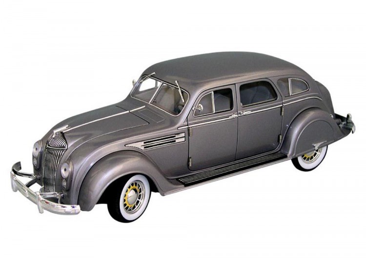 1:18 Chrysler Airflow 1936