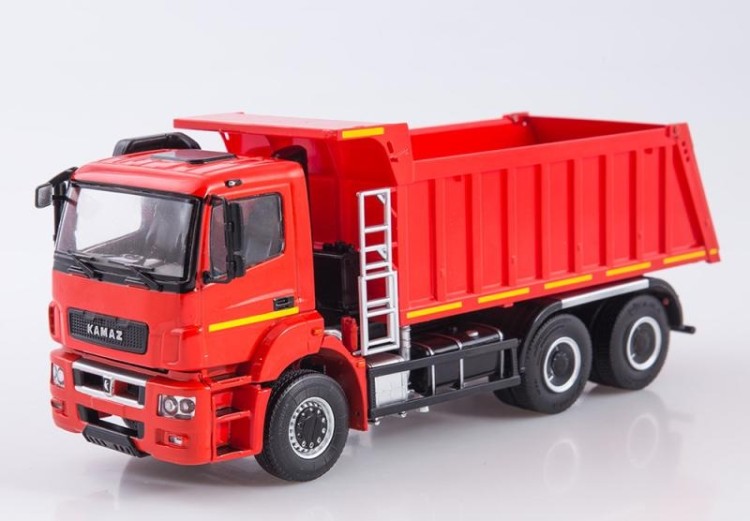 1:43 КАМский грузовик-6520-21010-53, красный