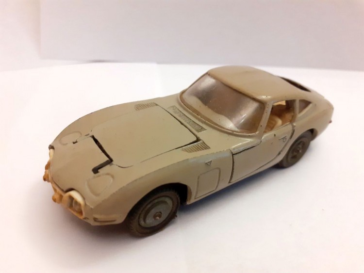 1:43 Toyota 2000 GT