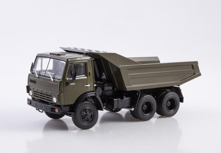 1:43 Камский-5511 самосвал, хаки