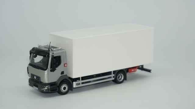 1:43 RENAULT Trucks D12 Cab 2.1m фургон 2014 Silver