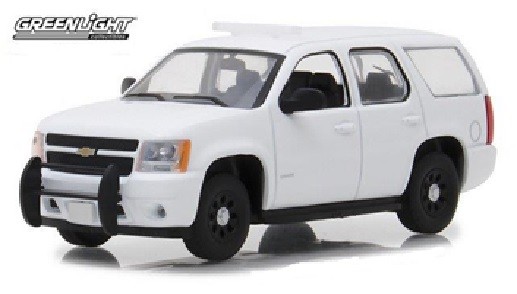 1:43 CHEVROLET Tahoe Police PPV with accessories 2010 Plain White