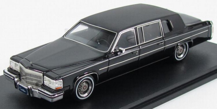 1:43 Cadillac Fleetwood Formal Limousine 1984 (black)