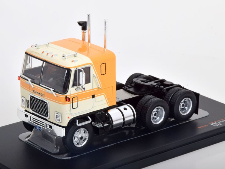 1:43 седельный тягач GMC Astro 95 1970 Beige/Yellow