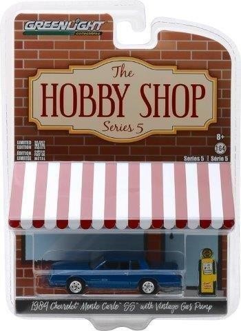 1:64 CHEVROLET Monte Carlo SS with Vintage Gas Pump 1984