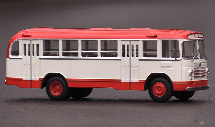 1:43 Ликинский автобус 158В красно-белый