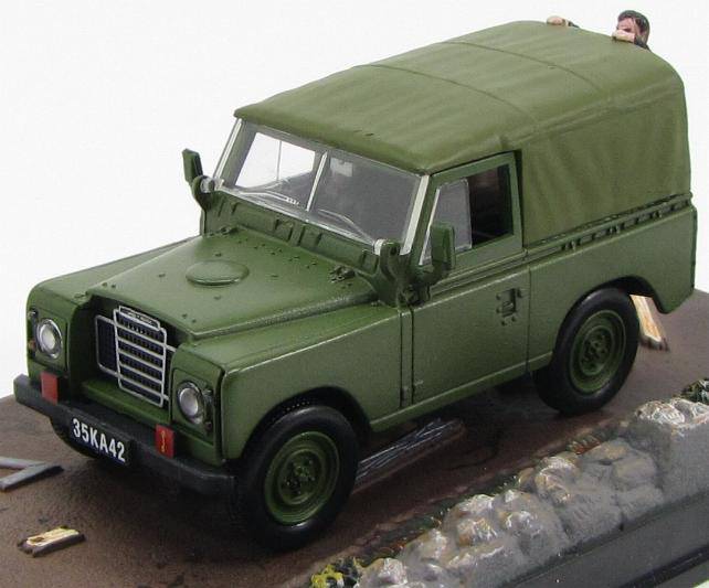 1:43 LAND ROVER 88 series III "The Living Daylights" 1987 Green