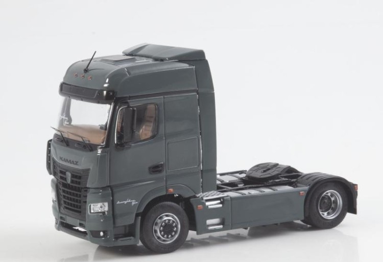1:43 KAMский грузовик-54901 седельный тягач "Лимитированная версия", серый