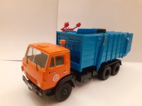 1:43 Мусоровоз Камский КО-415А (53213)