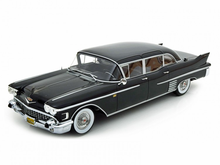 1:18 CADILLAC Fleetwood 75 Limousine 1958 Black