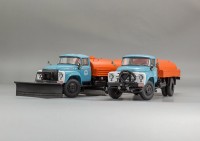 1:43 Комплект из двух Автомобилей Поливомоечных «ПМ-130Б» - 1973 г. Москва