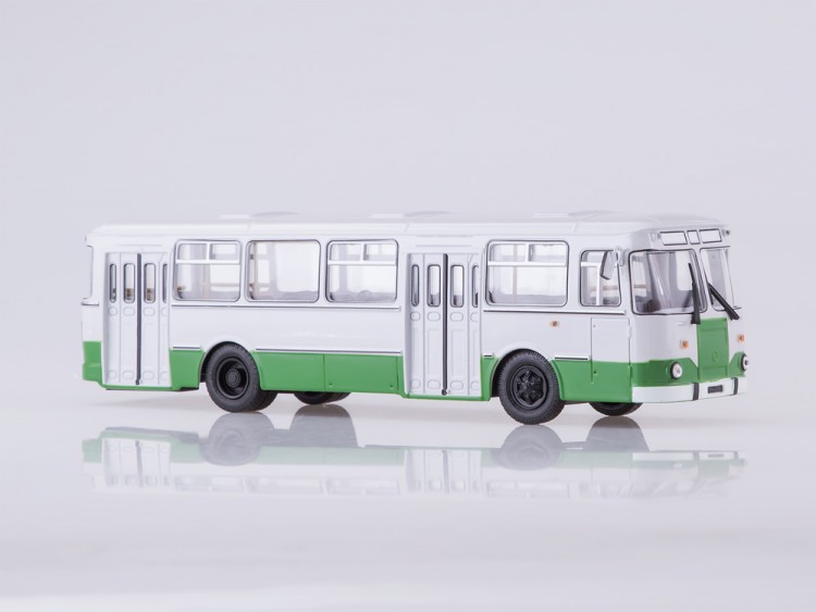 1:43 Ликинский автобус-677М городской (белый/зелёный)