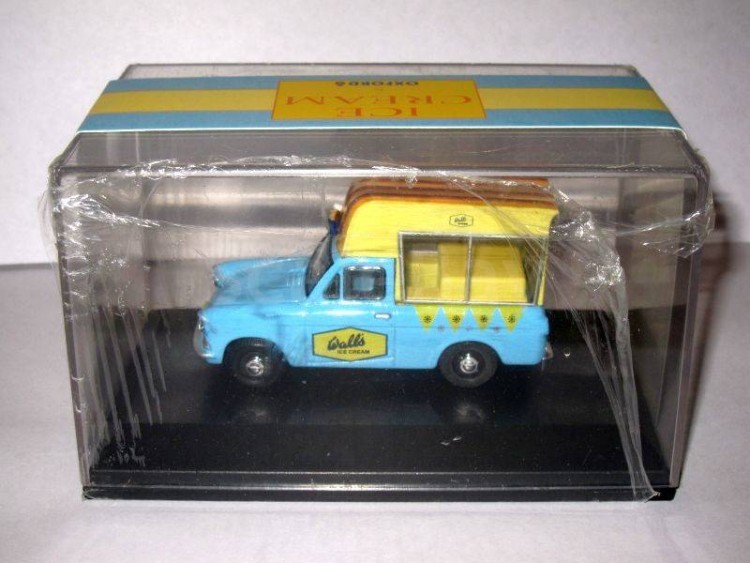 1:43 Ford Anglia 105E фургон мороженое Wall’s 1972