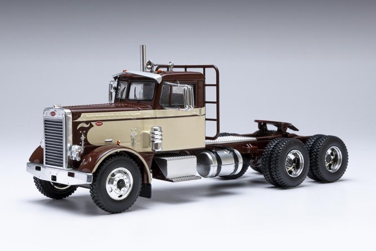 1:43 седельный тягач PETERBILT 281 1955 Dark Brown/Beige