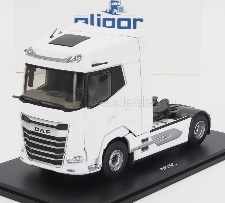 1:43 седельный тягач DAF XG 480 2022 White 