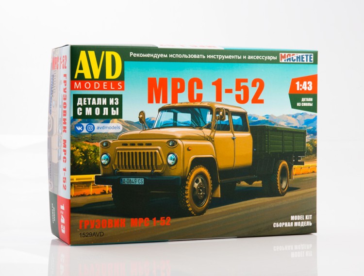 1:43 Сборная модель МРС 1-52 бортовой