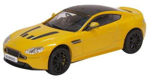 1:43 ASTON MARTIN Vantage S 2017 Sunburst Yellow