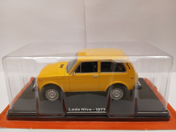 1:24 ваз-2121 Нива желтый