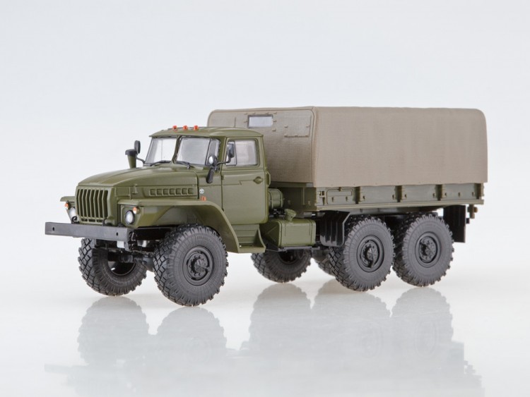 1:43 Армейский грузовик 6x6 4320 с тентом (ограниченная серия,хаки)
