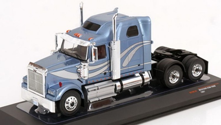 1:43 седельный тягач WESTERN STAR 4900 1997 Light Blue Metallic 