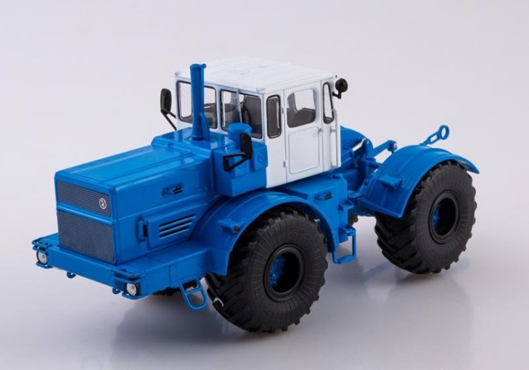 1:43 К-701 "Кировец", синий / белый