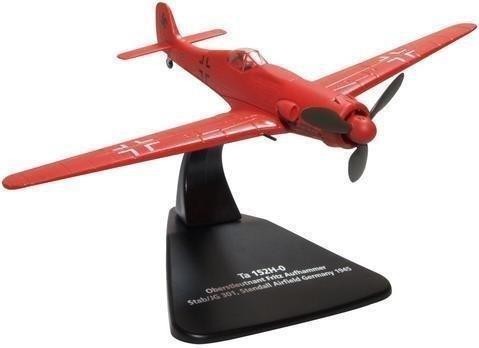 1:72 Focke Wulf Ta152H-0 Obersleutnant Fritz Aufhammer Stab/JG301 Германия март 1945