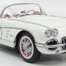 1:18 Chevrolet Corvette 1958 (snowcrest white)